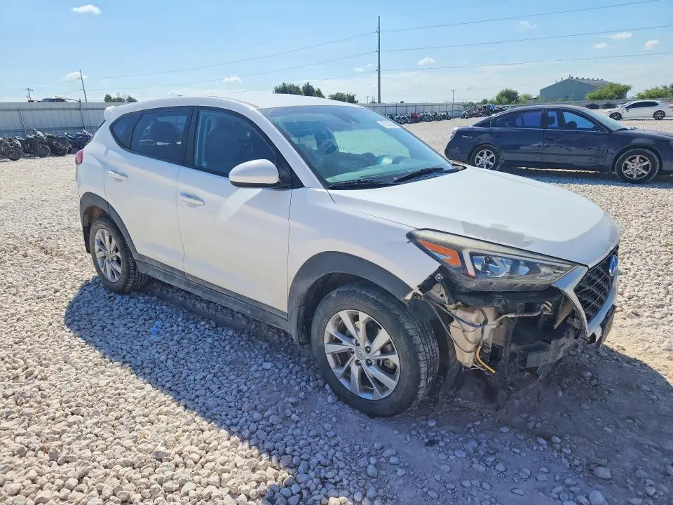 2020 HYUNDAI TUCSON SE  