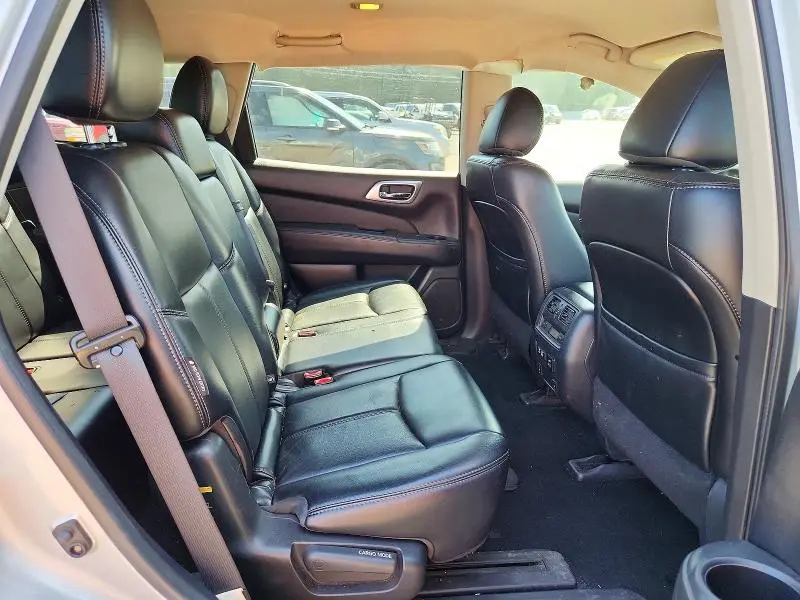 2019 NISSAN PATHFINDER SL  
