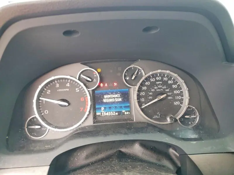 2015 TOYOTA TUNDRA CREWMAX SR5  