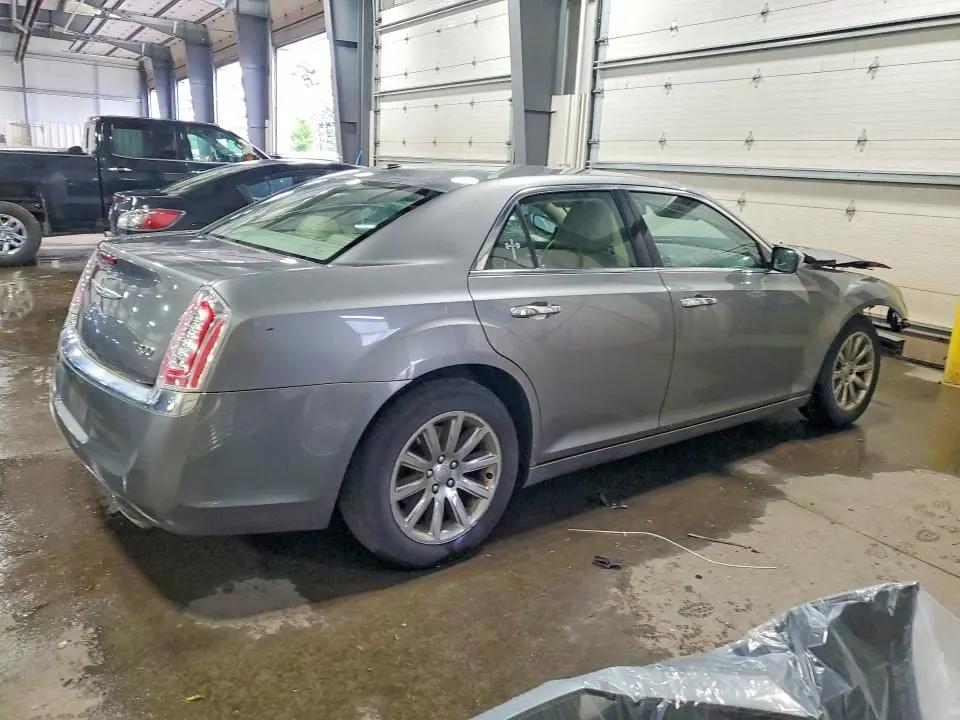 2011 CHRYSLER 300 LIMITED  