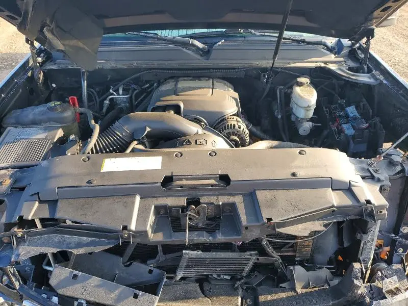 2011 CHEVROLET SUBURBAN K2500 LS  