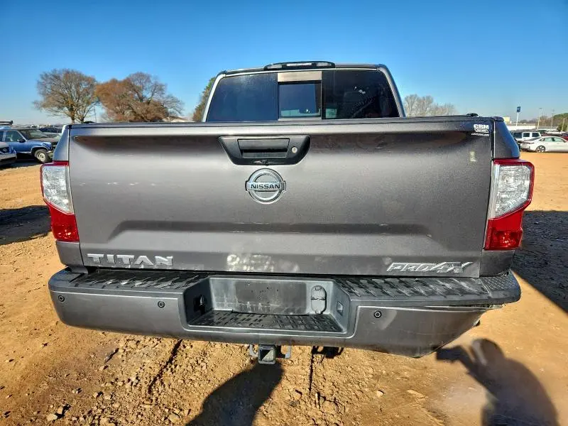 2019 NISSAN TITAN SV  