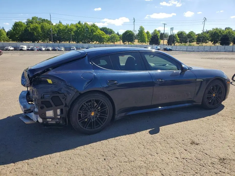 2016 PORSCHE PANAMERA 2  