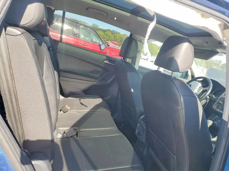 2018 VOLKSWAGEN TIGUAN SE  