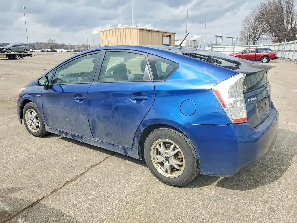 2011 TOYOTA PRIUS THREE  