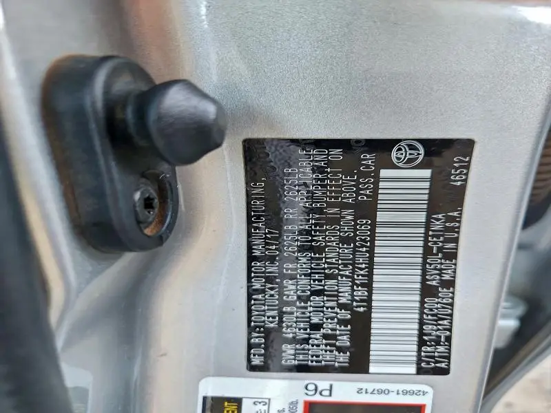 2017 TOYOTA CAMRY LE  