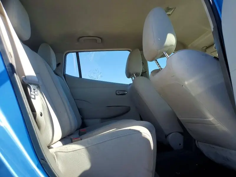 2012 NISSAN LEAF SV  