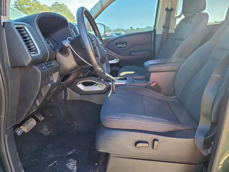 2022 NISSAN FRONTIER SV  