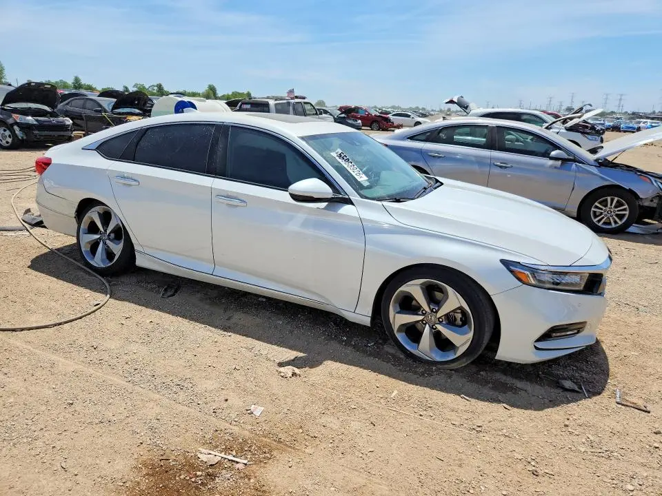 2018 HONDA ACCORD TOURING  
