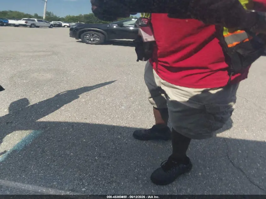 2019 CHEVROLET SUBURBAN LS