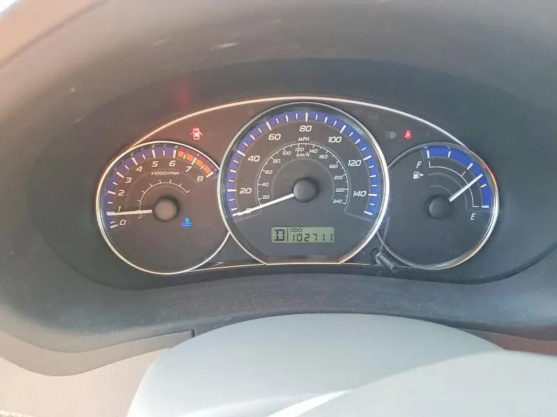 2010 SUBARU FORESTER XS  