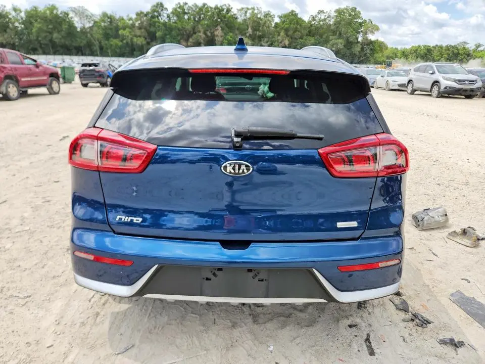 2017 KIA NIRO LX  