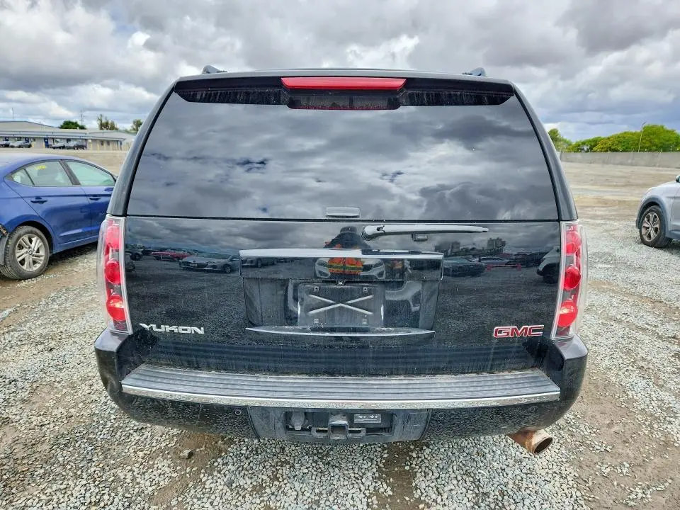 2013 GMC YUKON DENALI  