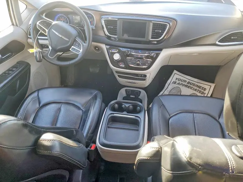 2020 CHRYSLER VOYAGER LXI  