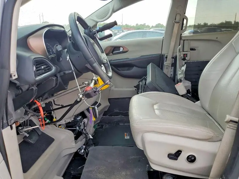 2017 CHRYSLER PACIFICA TOURING L PLUS  