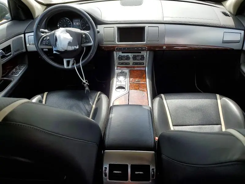 2013 JAGUAR XF   