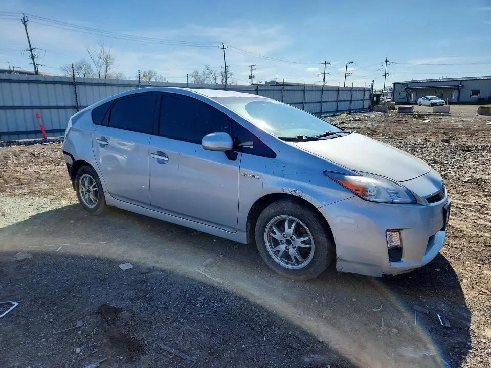 2011 TOYOTA PRIUS THREE  
