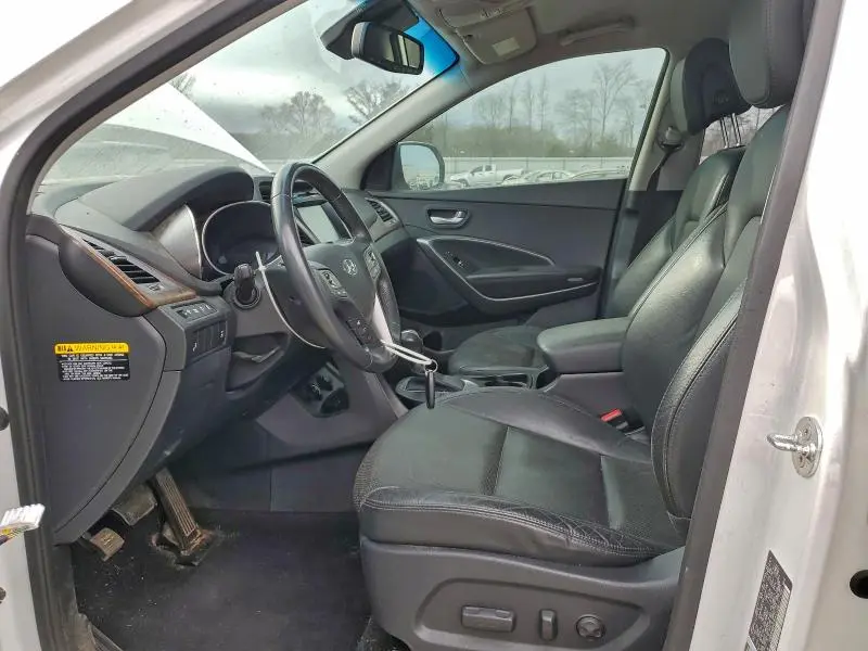 2017 HYUNDAI SANTA FE SE  