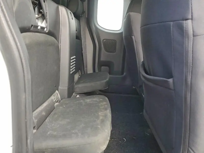 2024 NISSAN FRONTIER S  