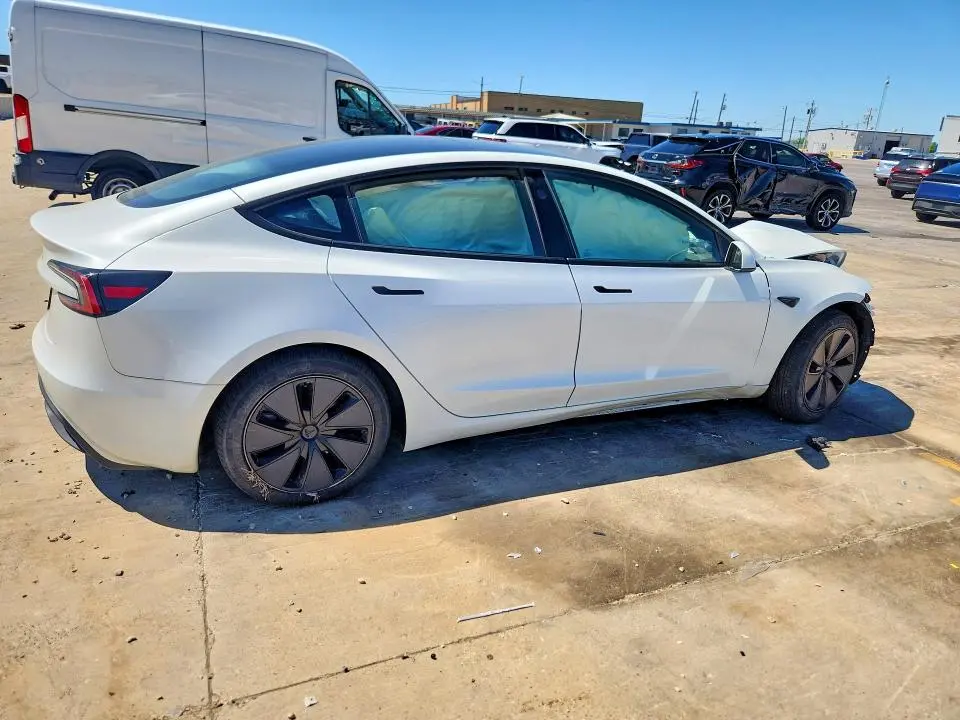2025 TESLA MODEL 3   