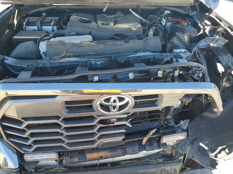 2025 TOYOTA TUNDRA PLATINUM  