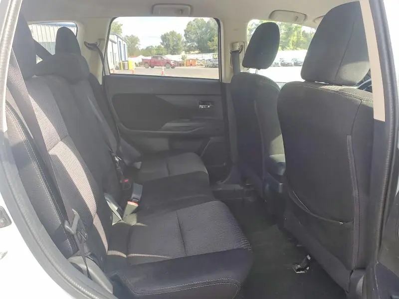 2017 MITSUBISHI OUTLANDER ES  