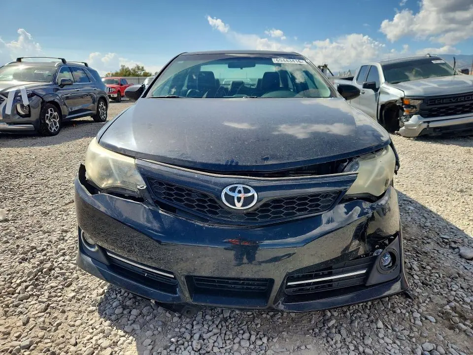 2012 TOYOTA CAMRY SE  