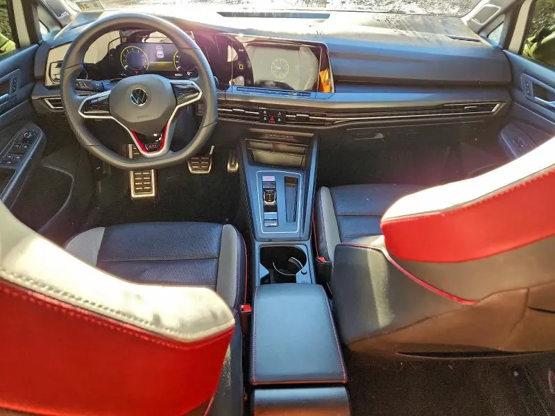 2022 VOLKSWAGEN GTI SE  