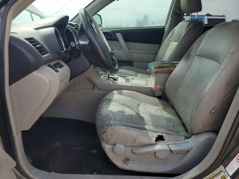 2012 TOYOTA HIGHLANDER BASE  