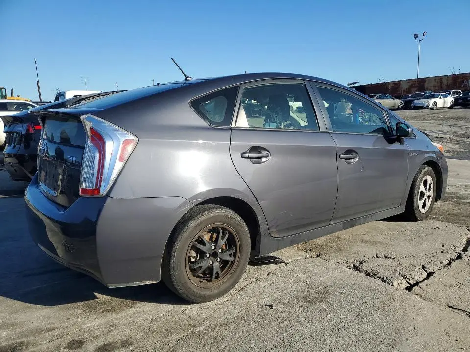 2015 TOYOTA PRIUS TWO  
