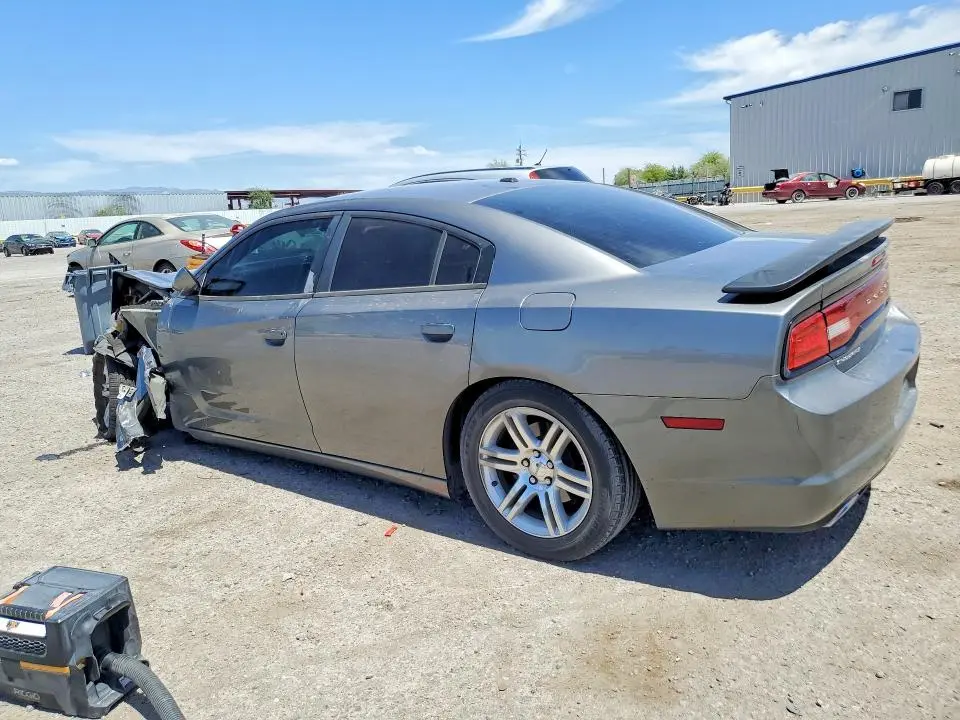 2011 DODGE CHARGER R  