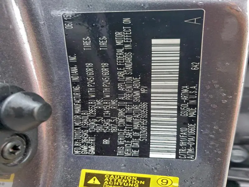 2015 TOYOTA HIGHLANDER LE  