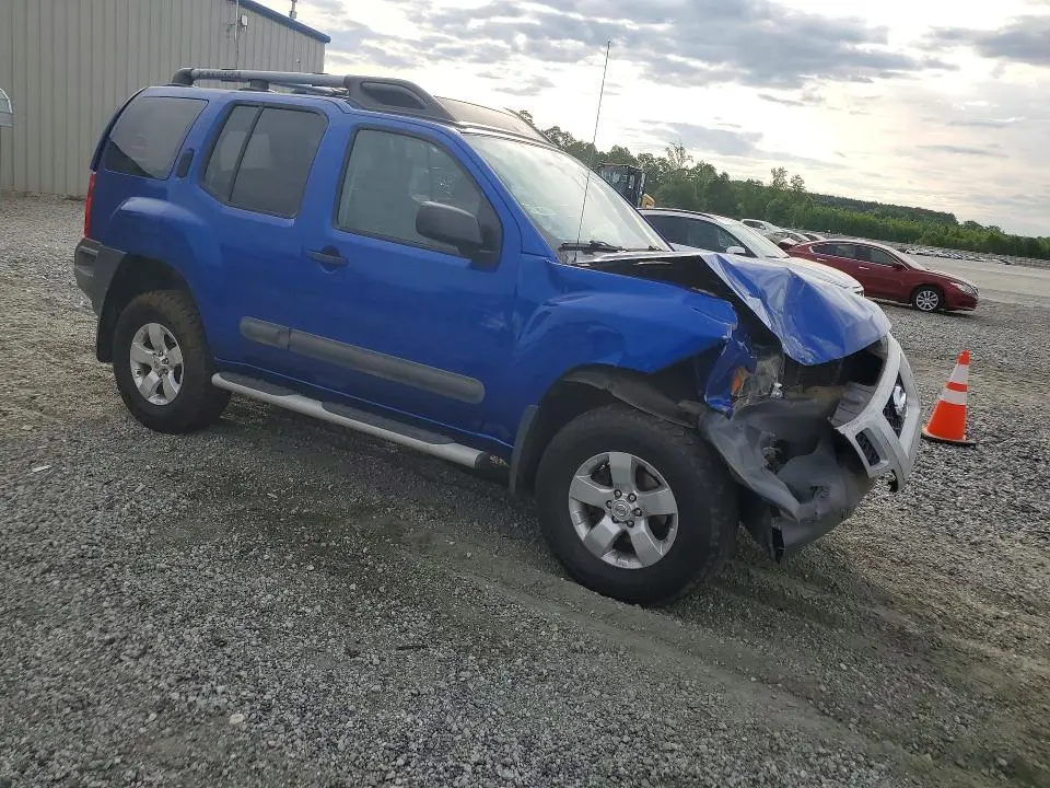 2013 NISSAN XTERRA X  