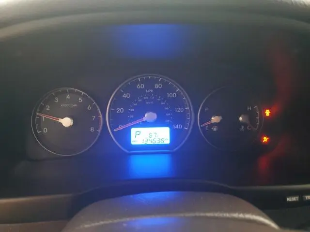 2010 HYUNDAI SANTA FE GLS  