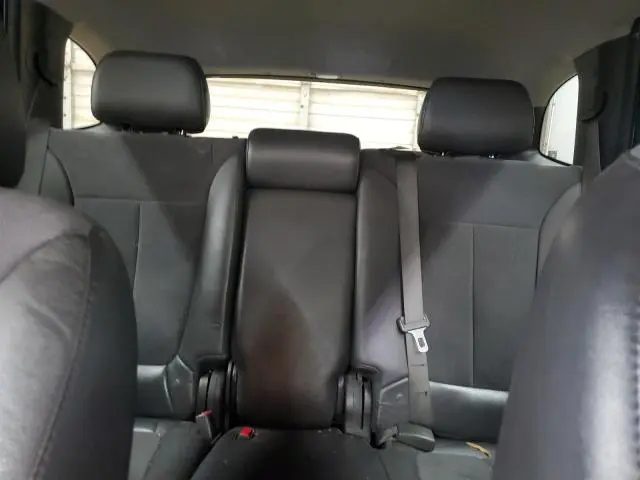 2011 HYUNDAI SANTA FE SE  