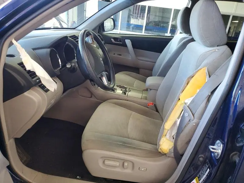 2013 TOYOTA HIGHLANDER PLUS  