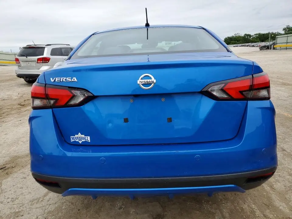 2020 NISSAN VERSA S  