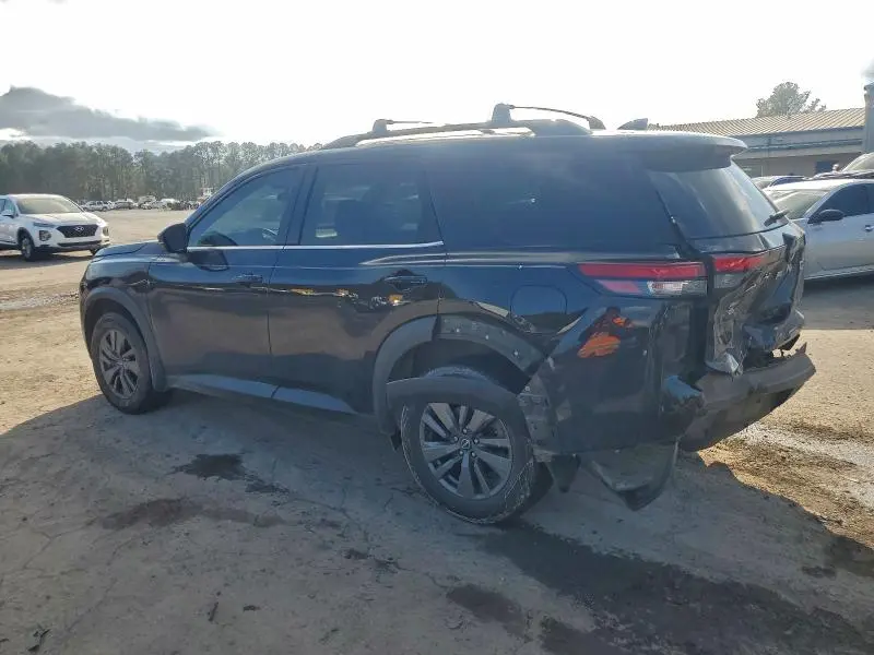 2022 NISSAN PATHFINDER SV  