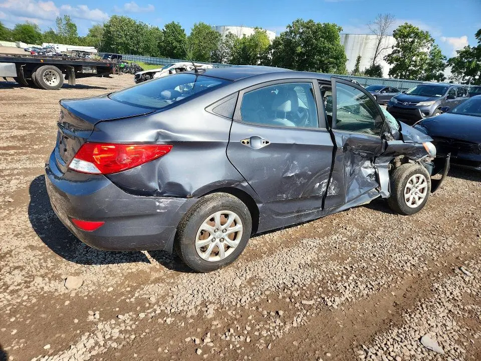 2012 HYUNDAI ACCENT GLS  