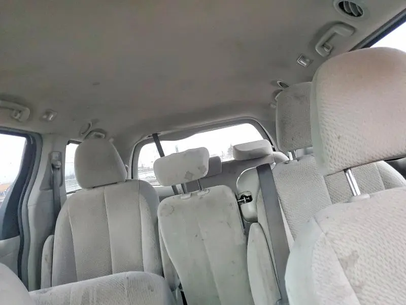 2012 TOYOTA SIENNA LE  