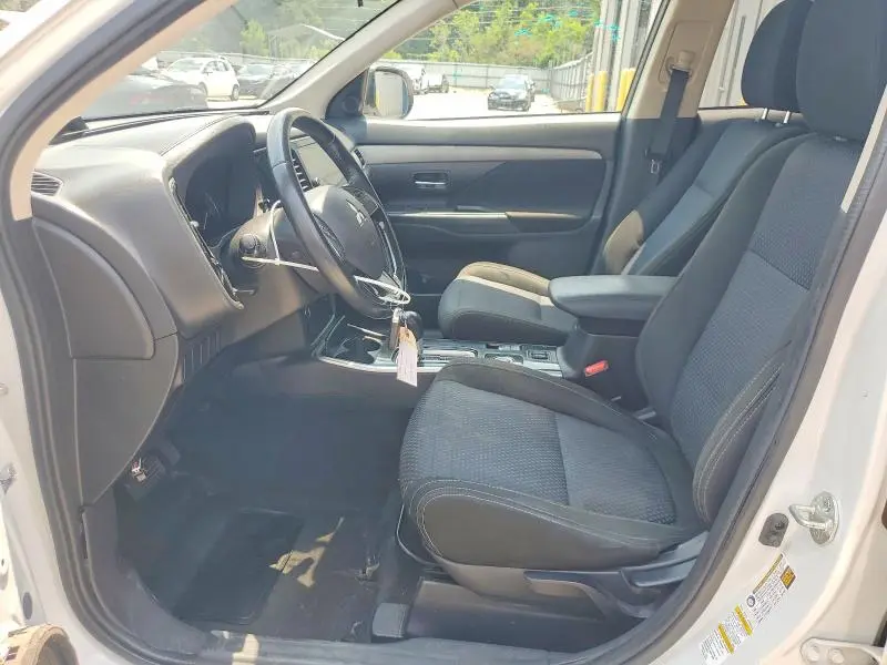 2017 MITSUBISHI OUTLANDER SE  