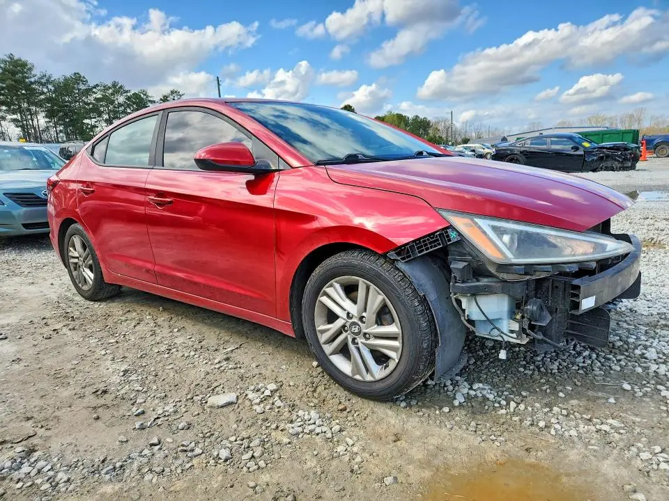 2019 HYUNDAI ELANTRA SE  