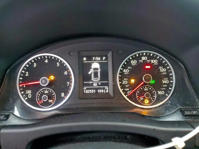 2014 VOLKSWAGEN TIGUAN S  