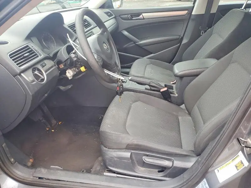 2014 VOLKSWAGEN PASSAT S  