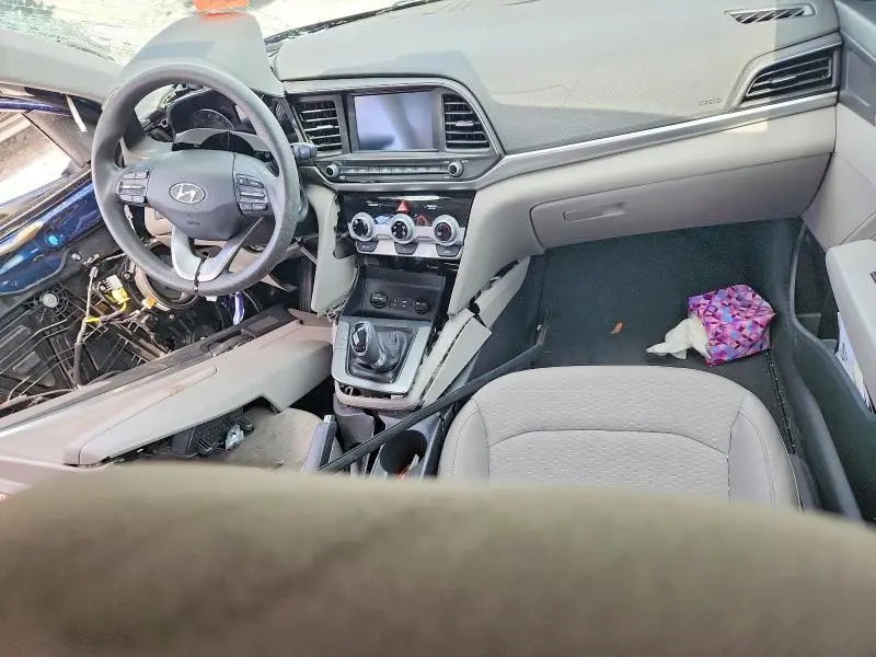 2019 HYUNDAI ELANTRA SEL  