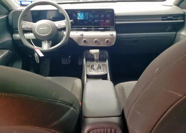 2024 HYUNDAI KONA SE  
