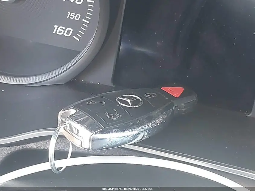 2015 MERCEDES-BENZ C 300  
