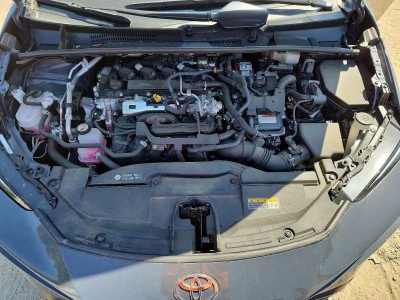 2025 TOYOTA PRIUS LE  