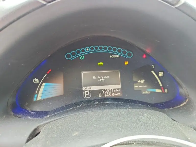 2015 NISSAN LEAF S  