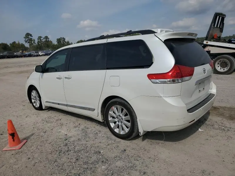 2013 TOYOTA SIENNA LIMITED 7-PASSENGER  